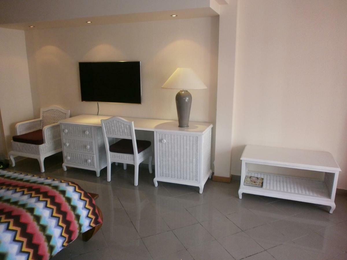 Studio En Bord De Mer - Residence La Vieille Tour Le Gosier  Ngoại thất bức ảnh